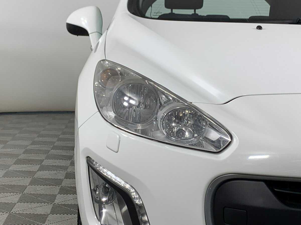 Peugeot 308 2012 года с пробегом. Фото: #9