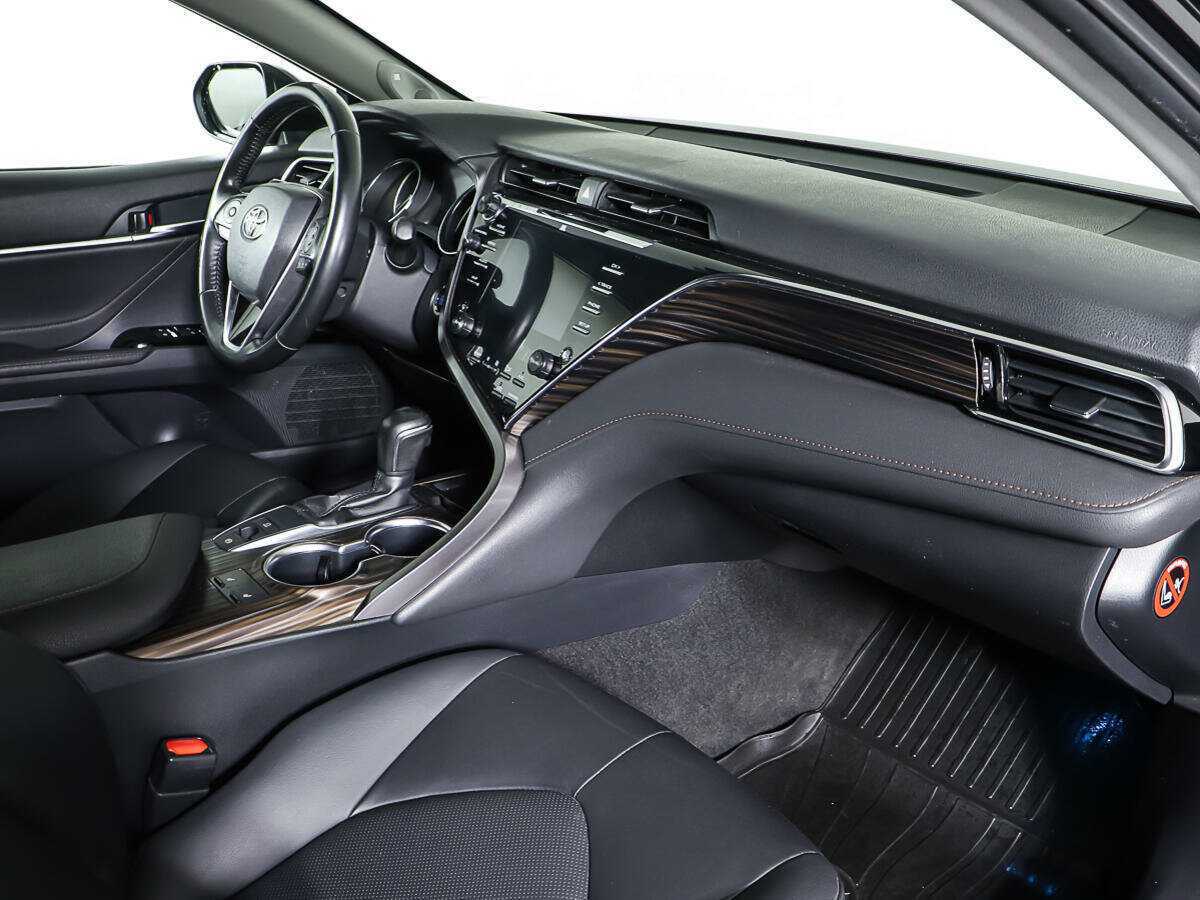 Toyota Camry 2019 года с пробегом. Фото: #8