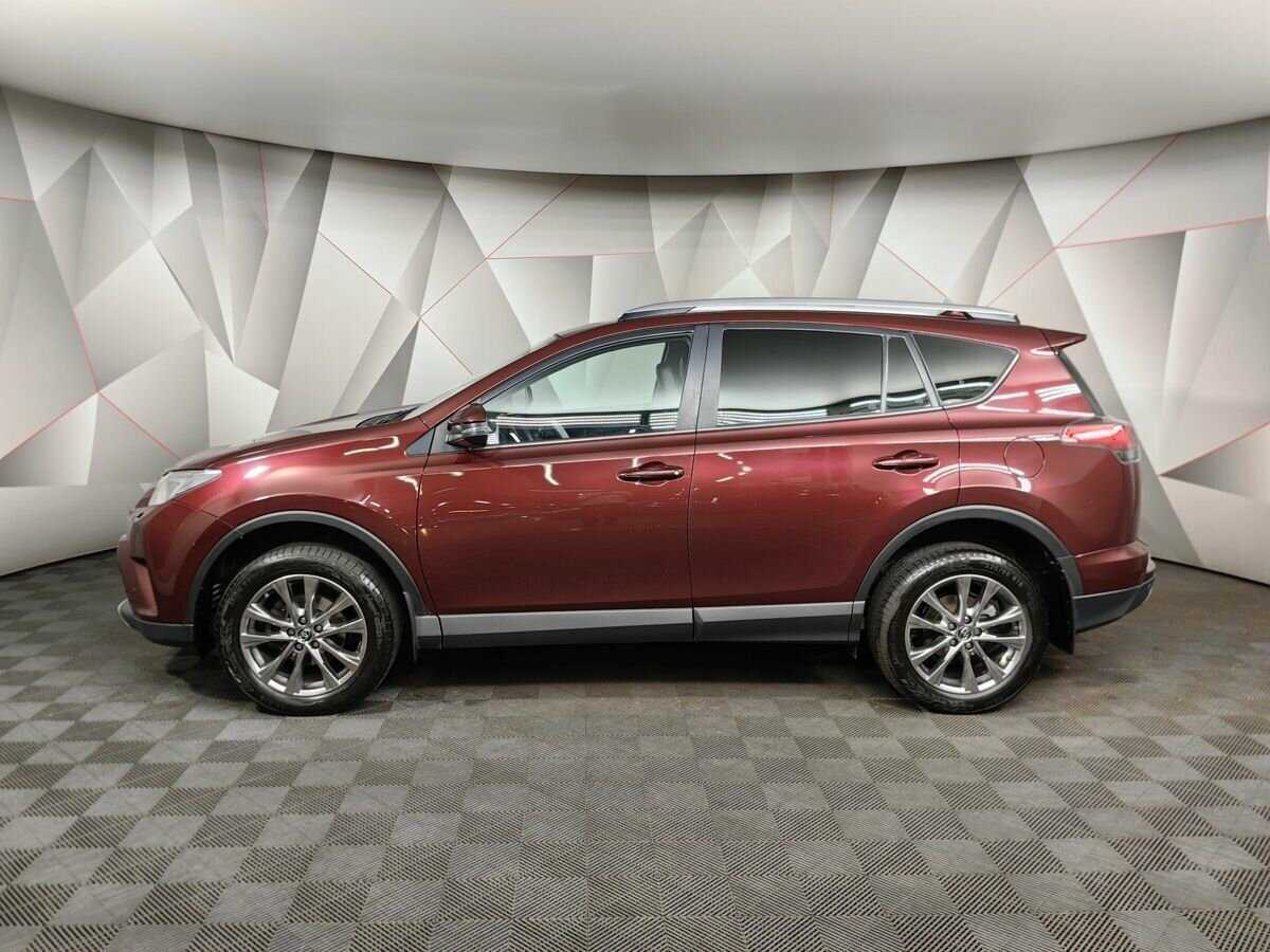 Toyota RAV4 2018 года с пробегом. Фото: #4