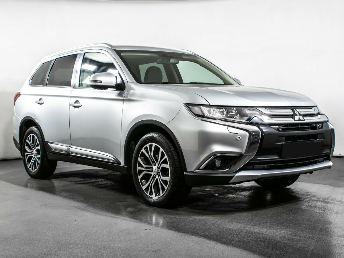 Mitsubishi Outlander 2017 года с пробегом. Фото: #2