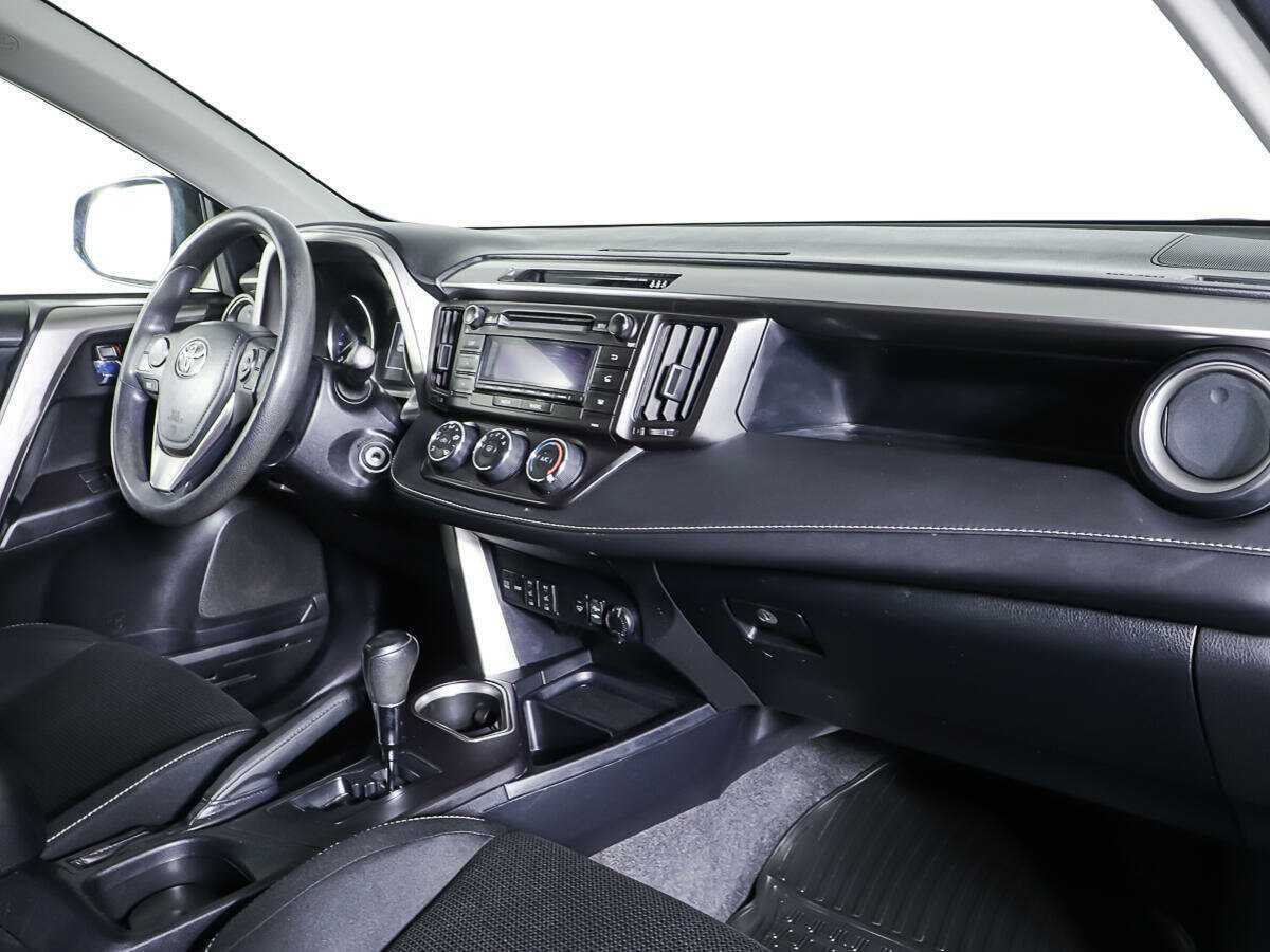 Toyota RAV4 2016 года с пробегом. Фото: #8