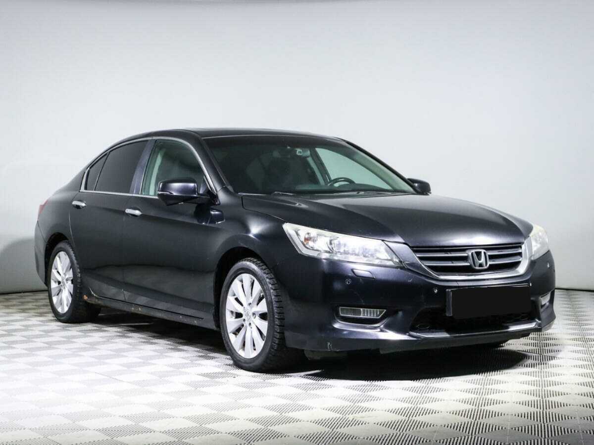 Honda Accord 2013 года с пробегом. Фото: #2
