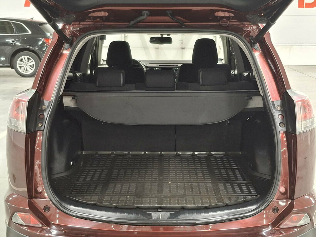 Toyota RAV4 2016 года с пробегом. Фото: #8