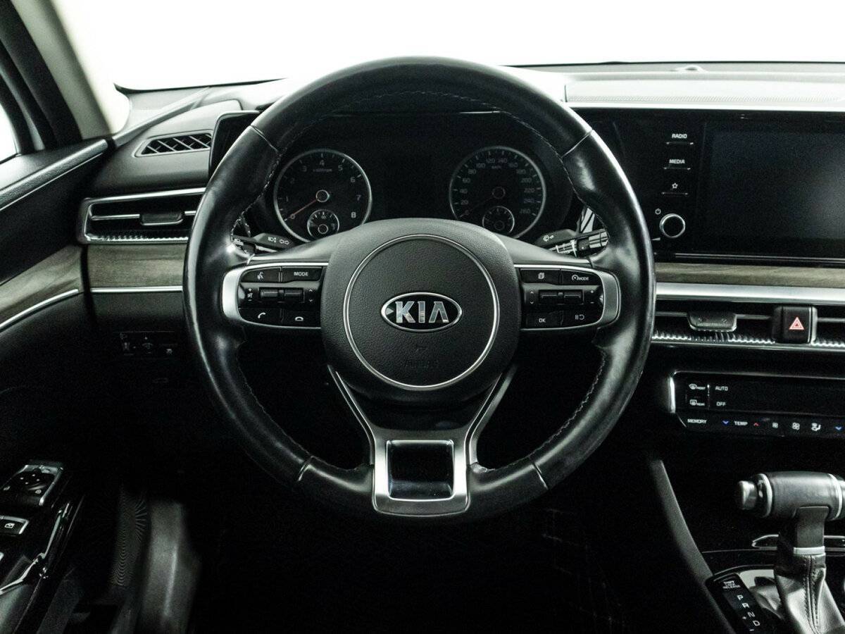 Kia K5 2021 года с пробегом. Фото: #20