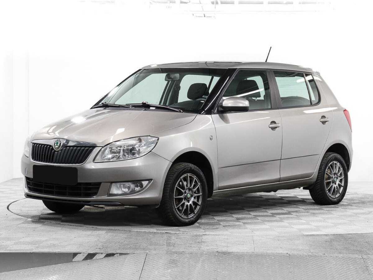 Skoda Fabia 2012 года с пробегом. Посмотреть фото