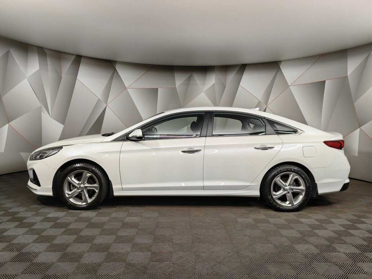 Hyundai Sonata 2018 года с пробегом. Фото: #4