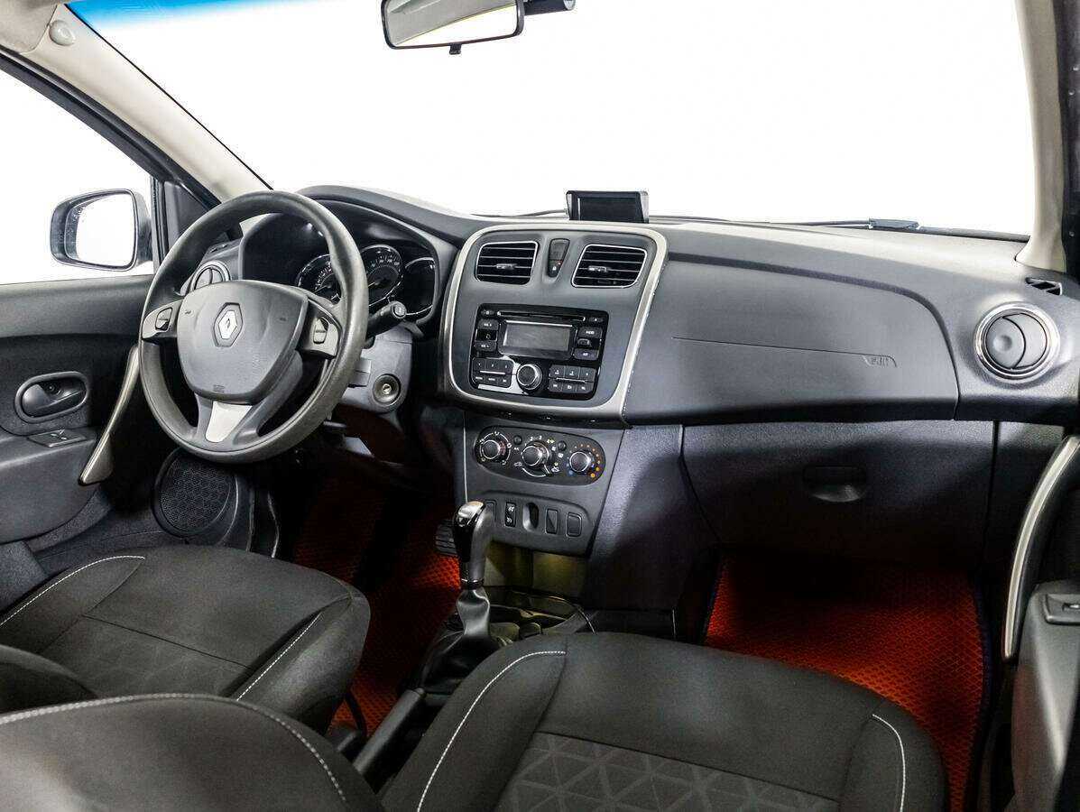 Renault Sandero 2015 года с пробегом. Фото: #7
