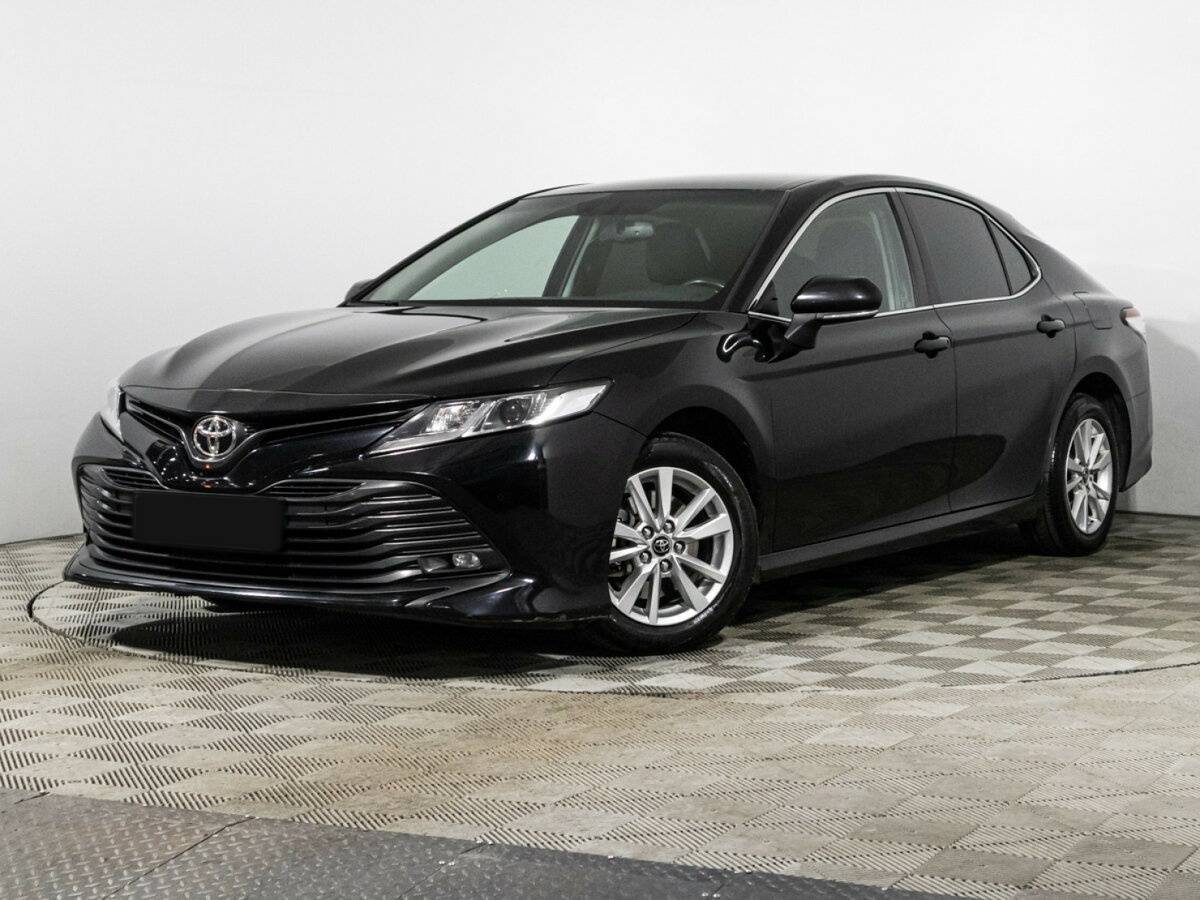 Toyota Camry 2018 года с пробегом. Посмотреть фото