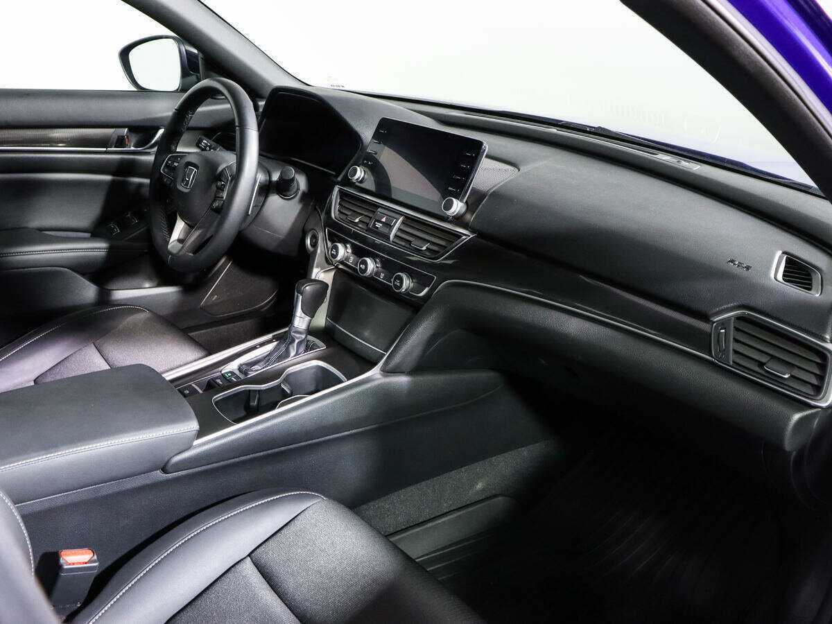 Honda Accord 2022 года с пробегом. Фото: #5