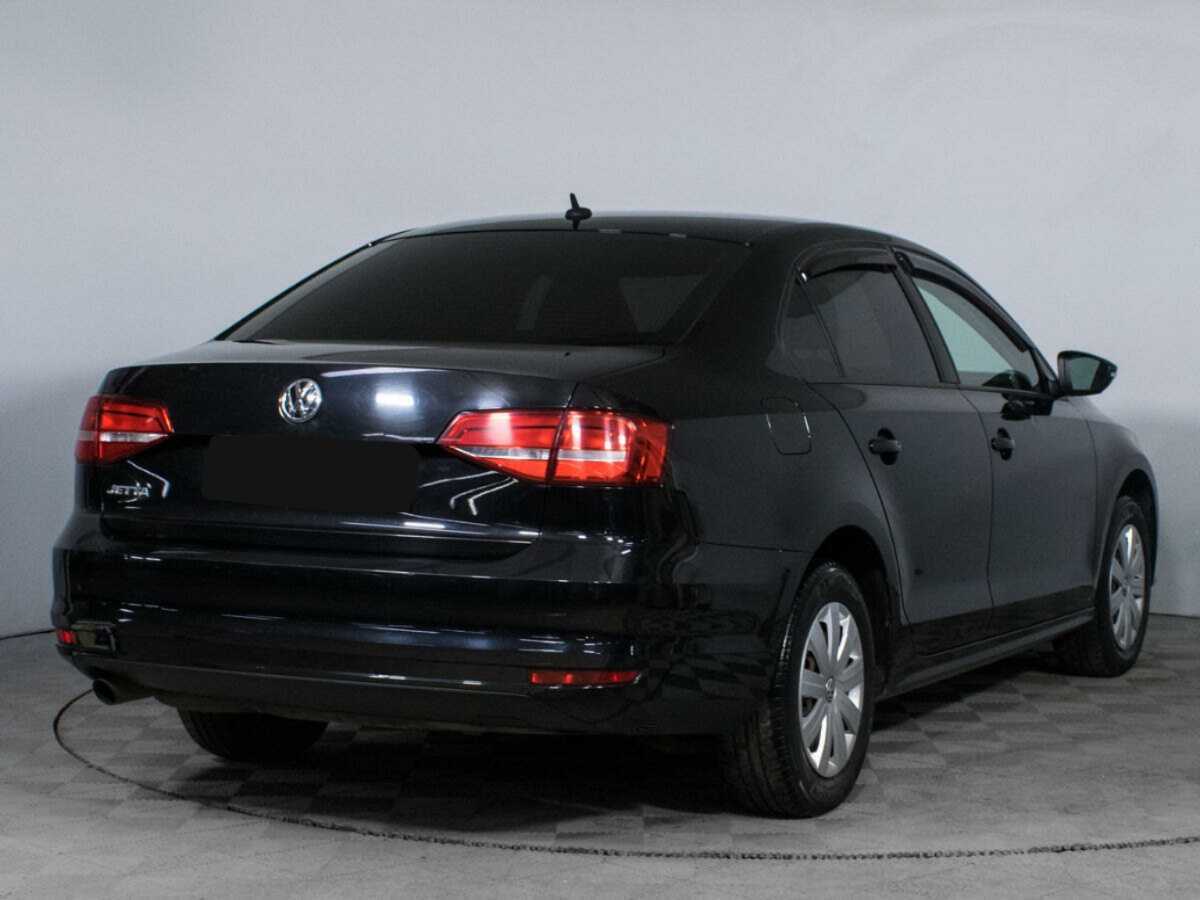 Volkswagen Jetta 2015 года с пробегом. Фото: #4