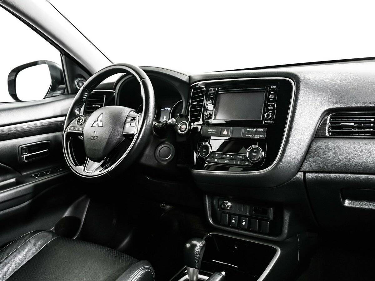 Mitsubishi Outlander 2017 года с пробегом. Фото: #8