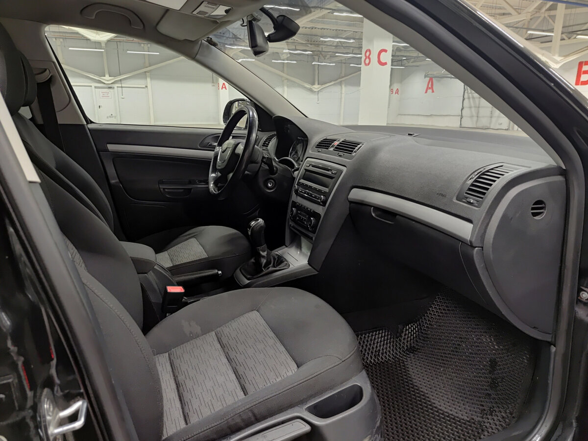 Skoda Octavia 2013 года с пробегом. Фото: #9