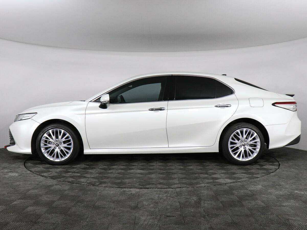 Toyota Camry 2019 года с пробегом. Фото: #6