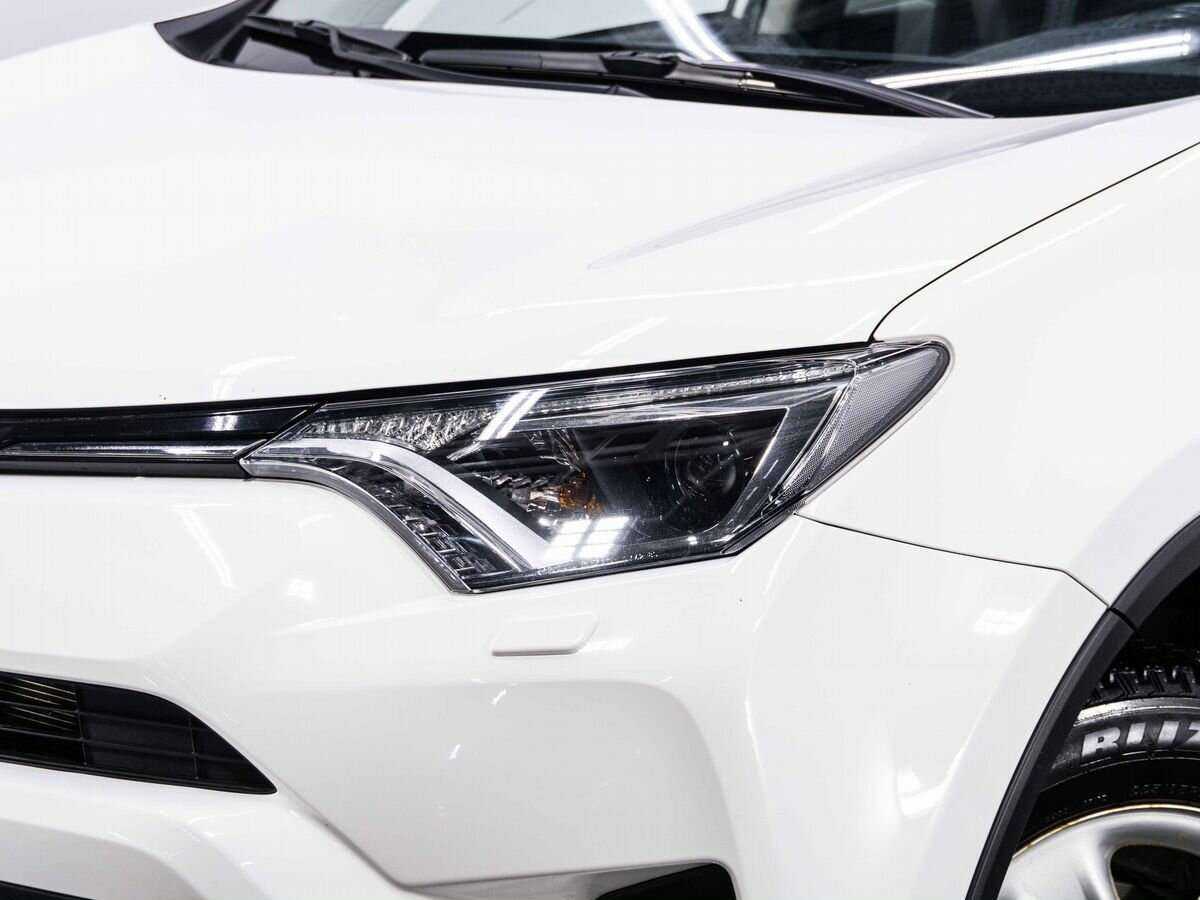 Toyota RAV4 2018 года с пробегом. Фото: #16