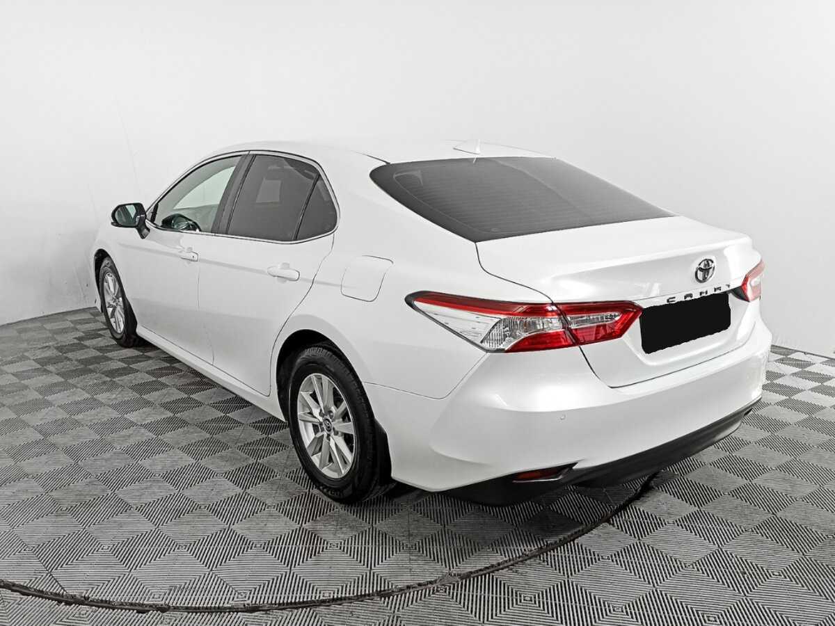 Toyota Camry 2019 года с пробегом. Фото: #5