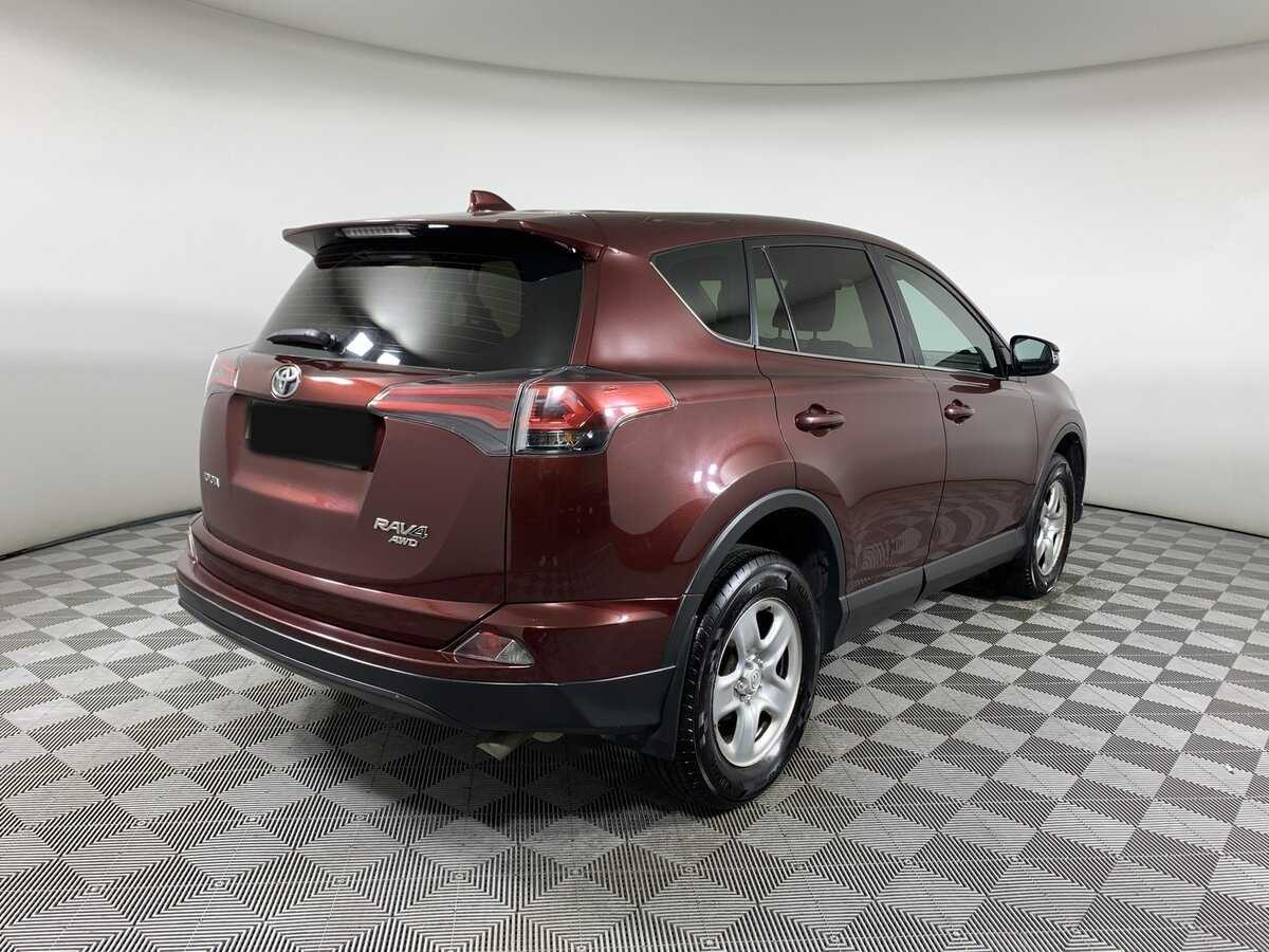 Toyota RAV4 2018 года с пробегом. Фото: #4