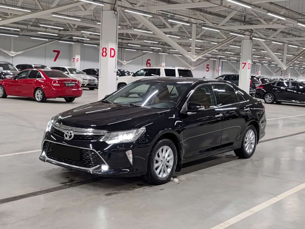 Toyota Camry 2018 года с пробегом. Посмотреть фото