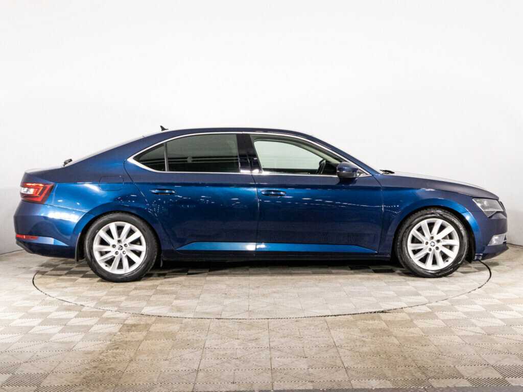 Skoda Superb 2017 года с пробегом. Фото: #3