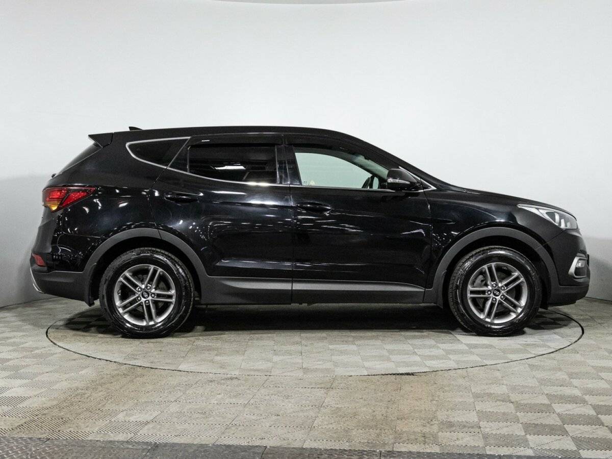 Hyundai Santa Fe 2018 года с пробегом. Фото: #3