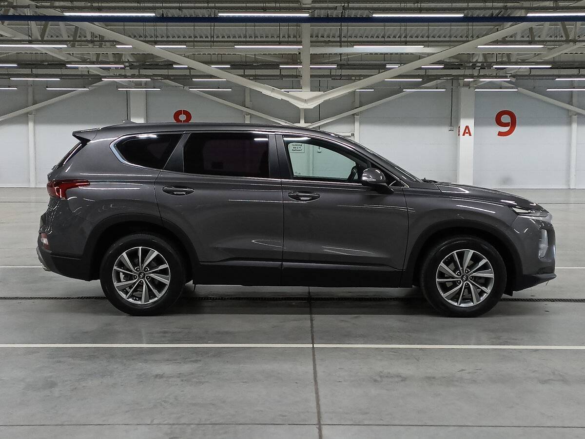 Hyundai Santa Fe 2019 года с пробегом. Фото: #3