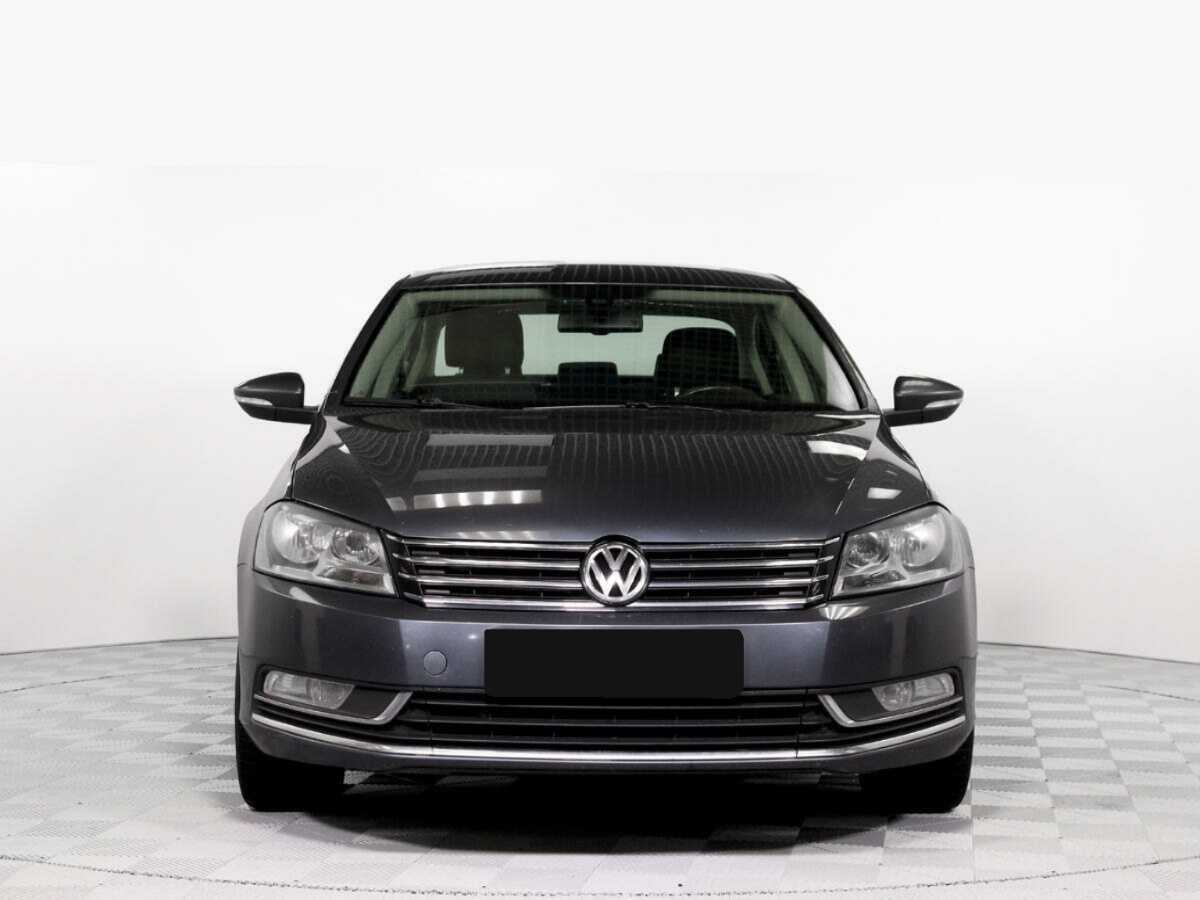 Volkswagen Passat 2012 года с пробегом. Фото: #0