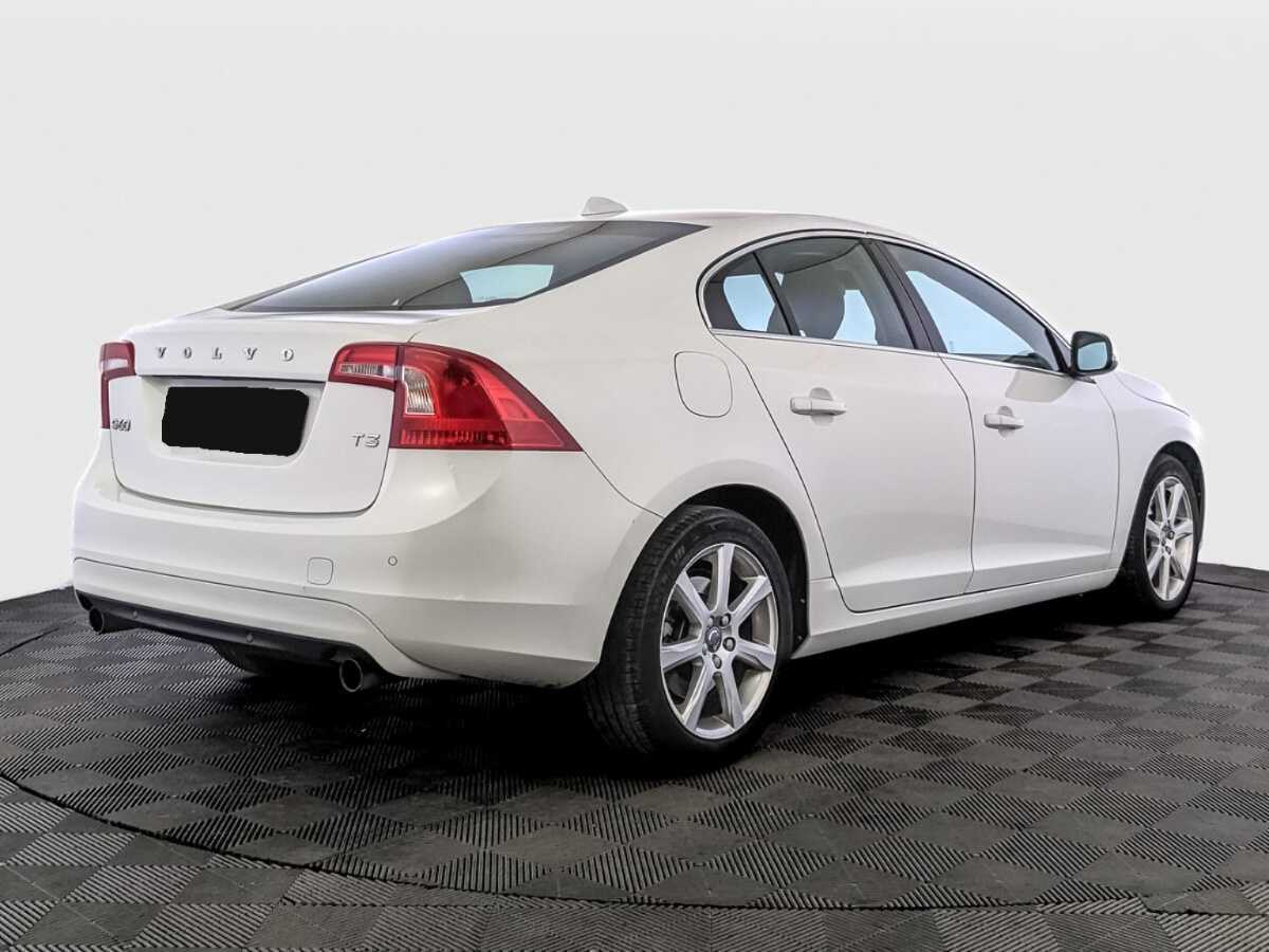 Volvo S60 2017 года с пробегом. Фото: #4