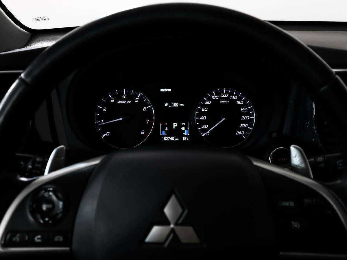 Mitsubishi Outlander 2014 года с пробегом. Фото: #17