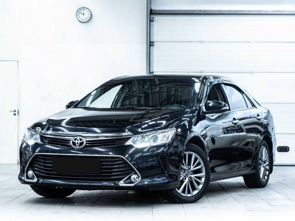 Toyota Camry 2017 года с пробегом. Посмотреть фото
