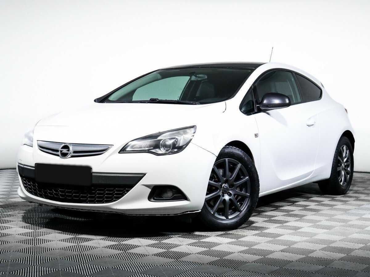 Opel Astra 2013 года с пробегом. Посмотреть фото