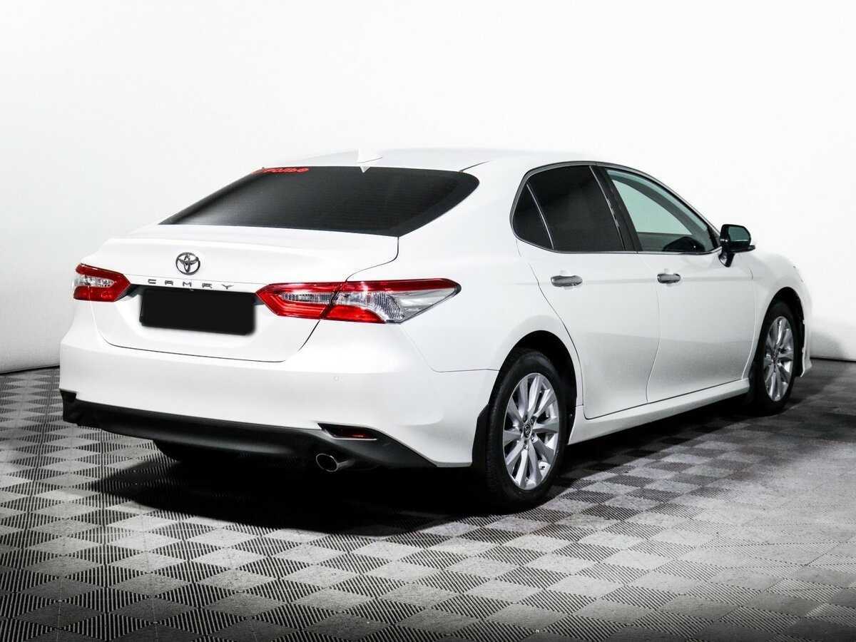 Toyota Camry 2019 года с пробегом. Фото: #4