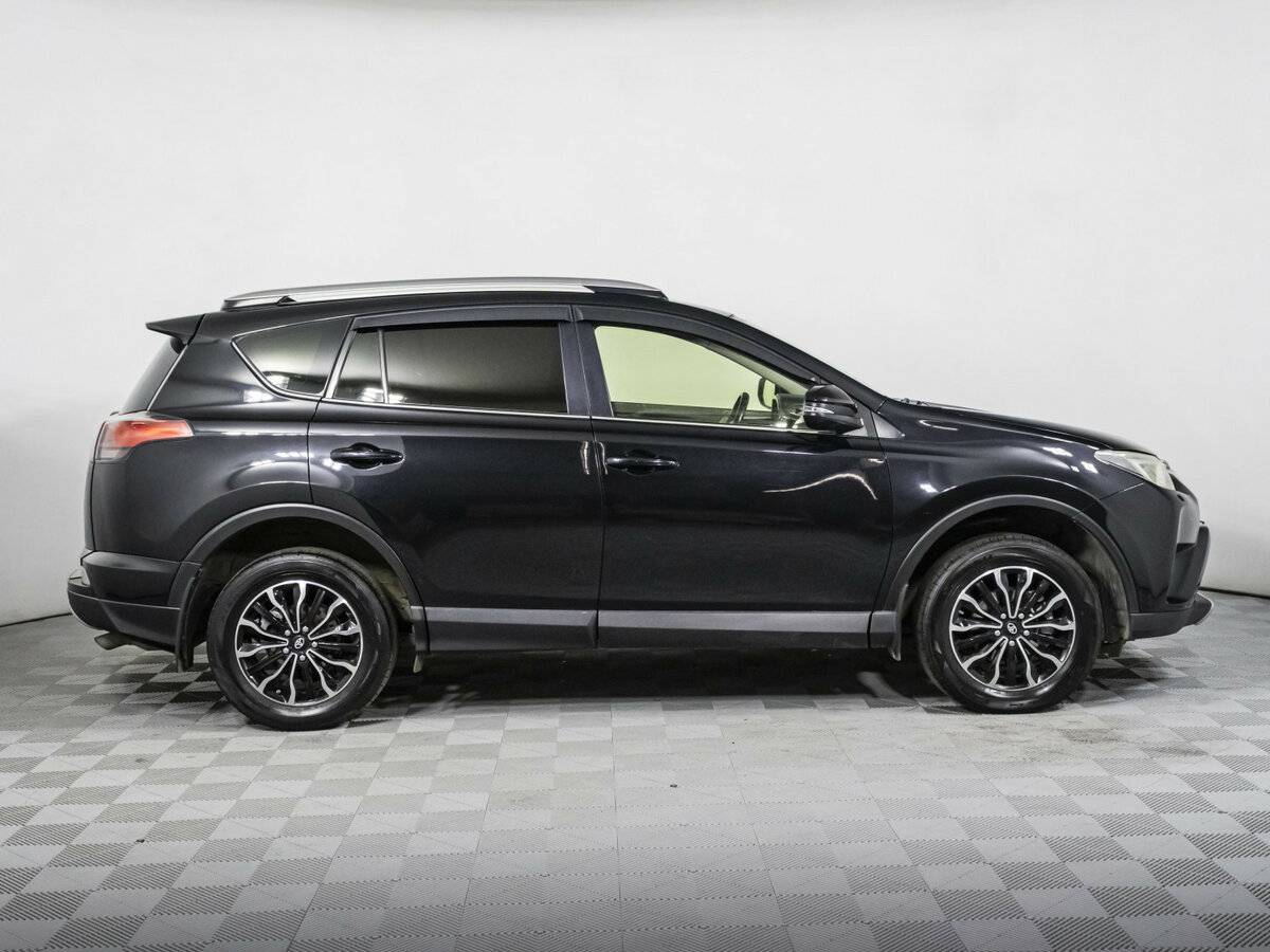 Toyota RAV4 2015 года с пробегом. Фото: #3