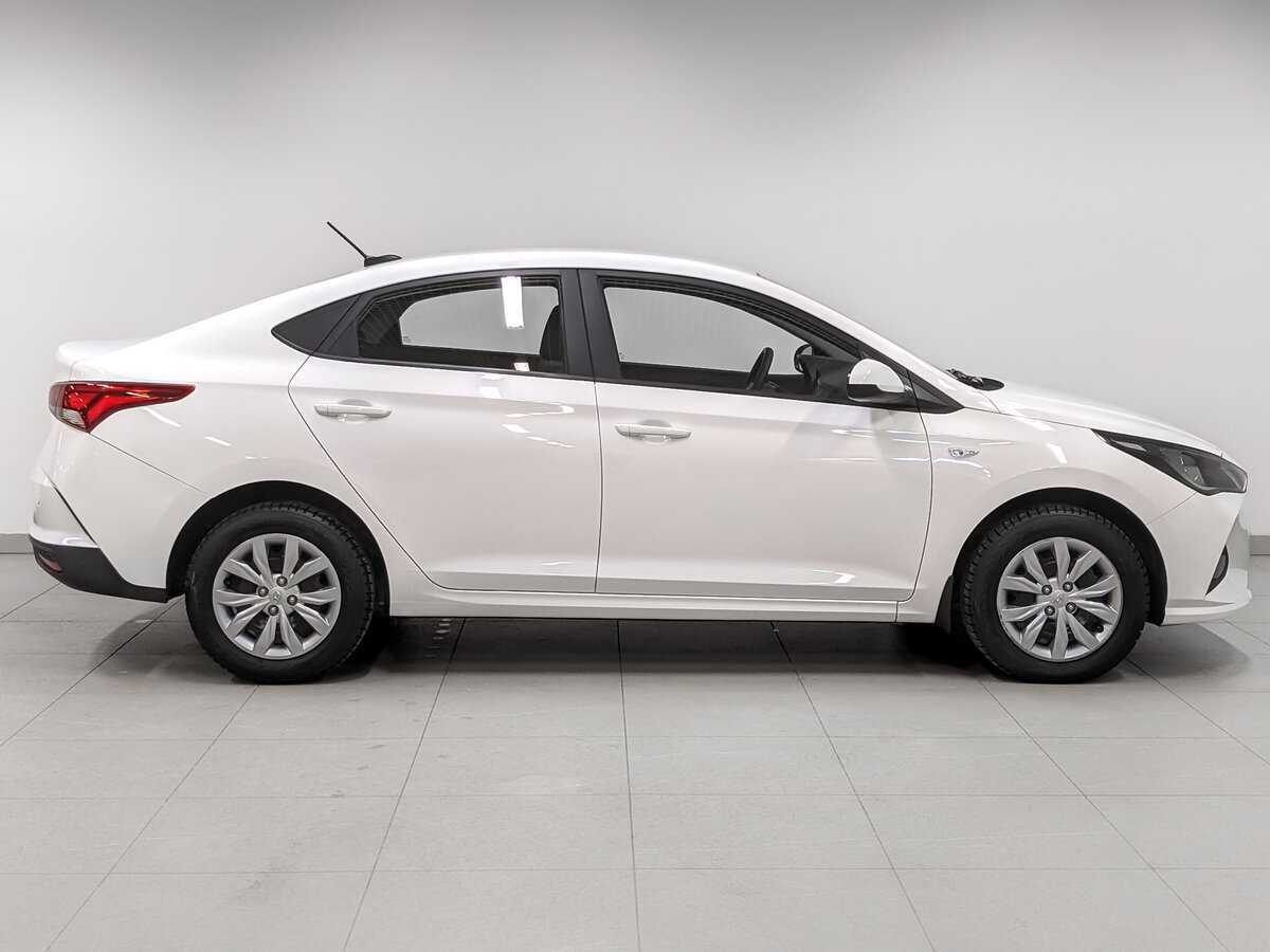 Hyundai Solaris 2021 года с пробегом. Фото: #3