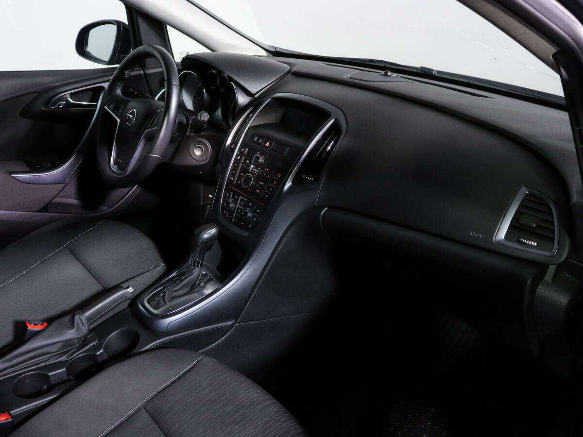 Opel Astra 2014 года с пробегом. Фото: #8