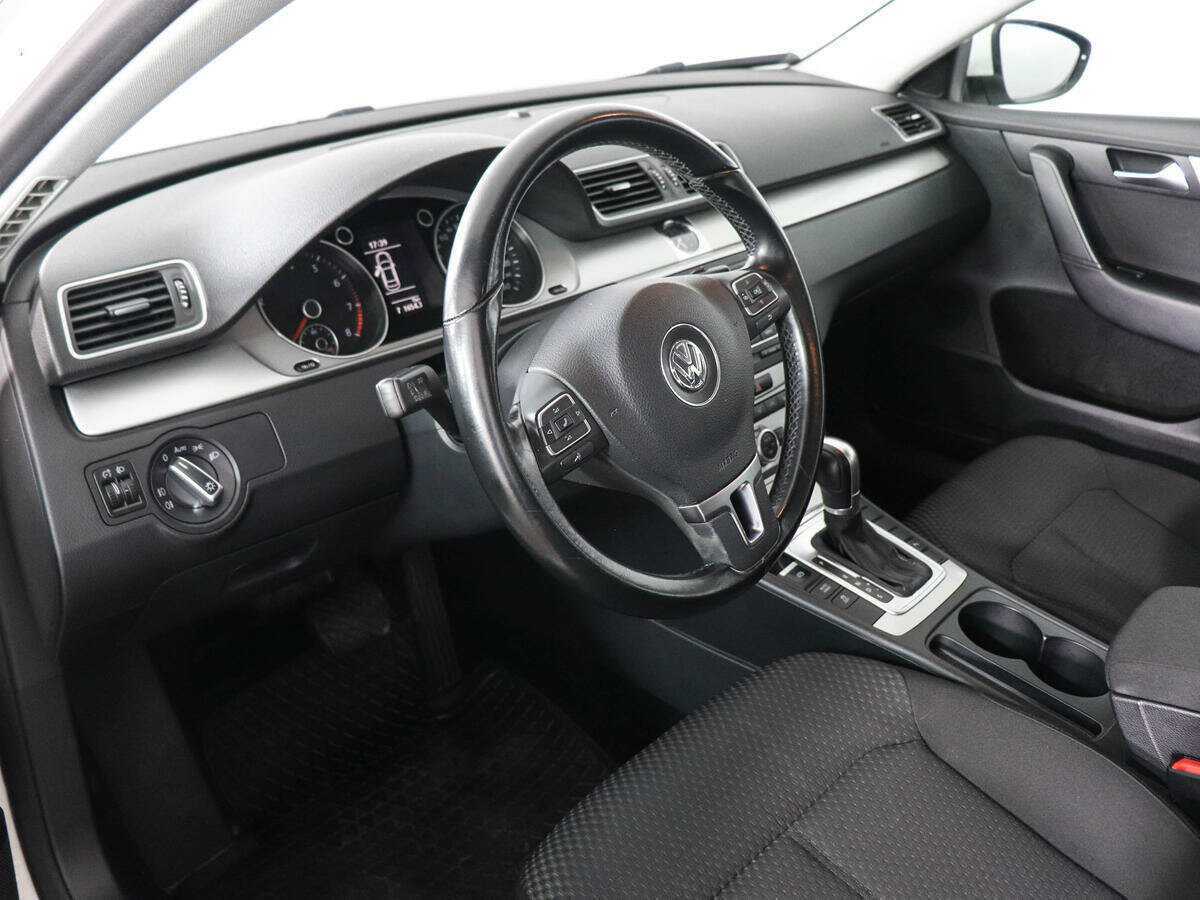 Volkswagen Passat 2014 года с пробегом. Фото: #8
