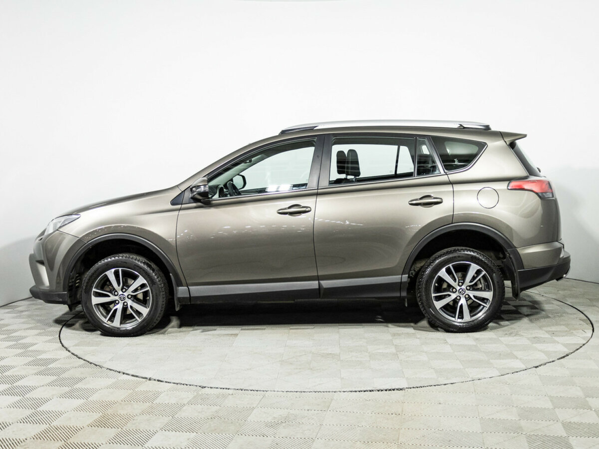 Toyota RAV4 2017 года с пробегом. Фото: #7