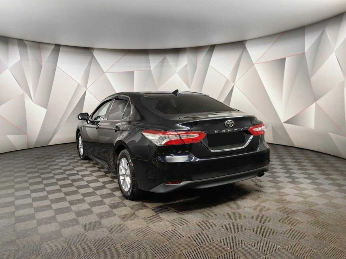 Toyota Camry 2019 года с пробегом. Фото: #3