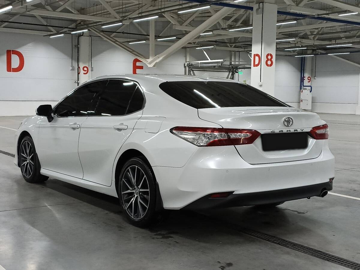 Toyota Camry 2021 года с пробегом. Фото: #6