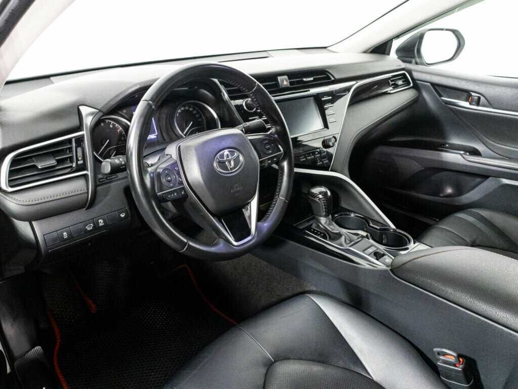 Toyota Camry 2020 года с пробегом. Фото: #10