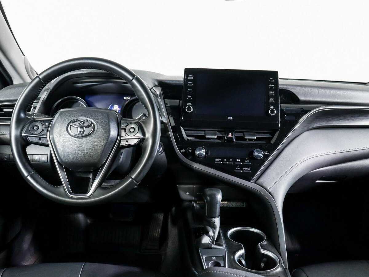 Toyota Camry 2021 года с пробегом. Фото: #8