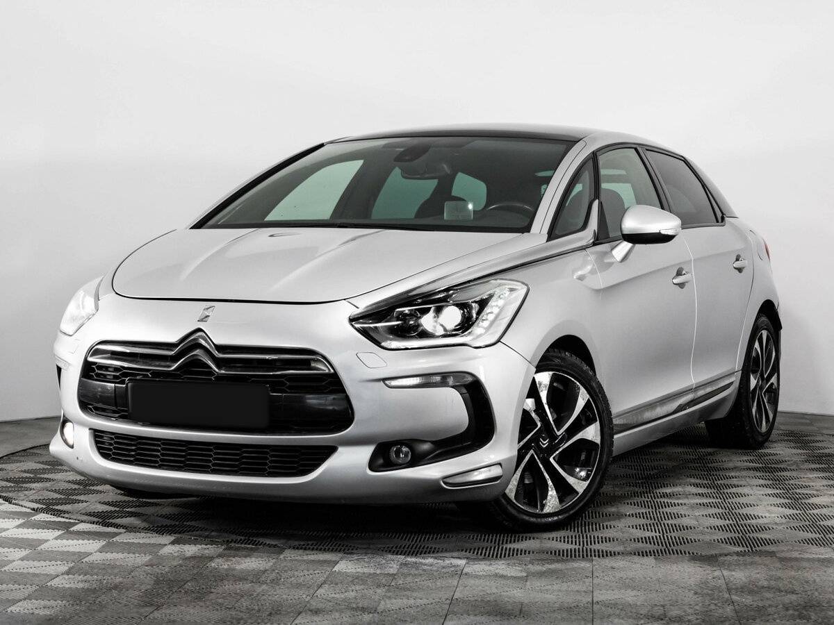 Citroen DS5 2012 года с пробегом. Посмотреть фото