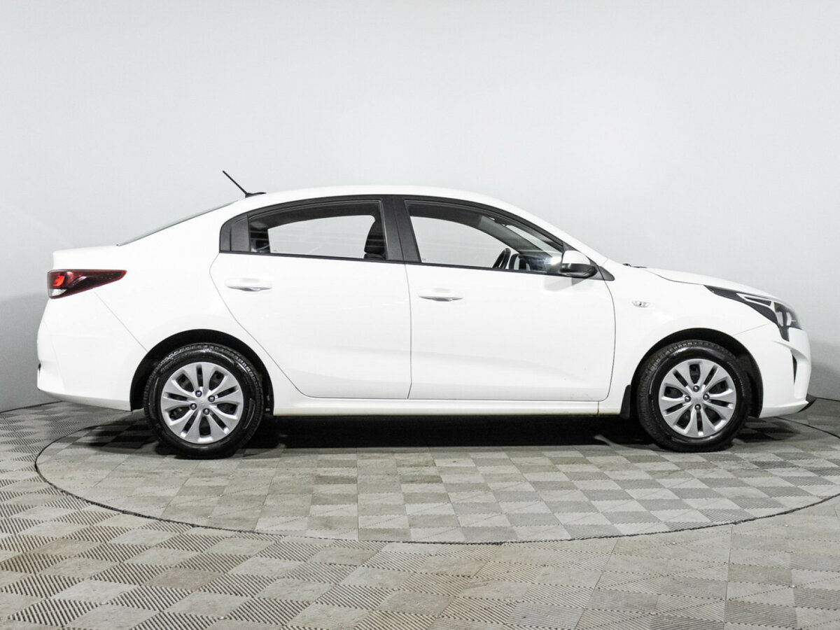 Kia Rio 2021 года с пробегом. Фото: #3