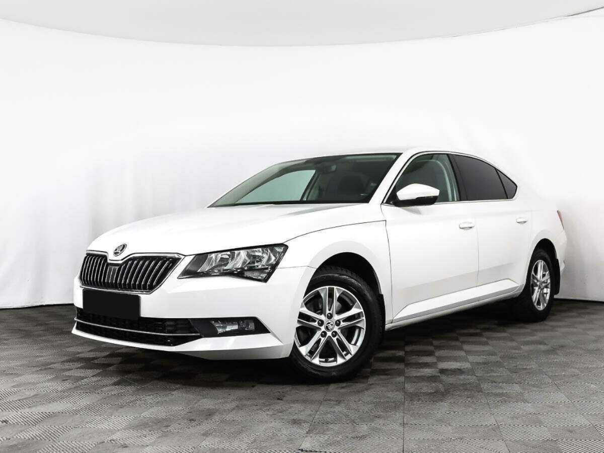 Skoda Superb 2016 года с пробегом. Посмотреть фото