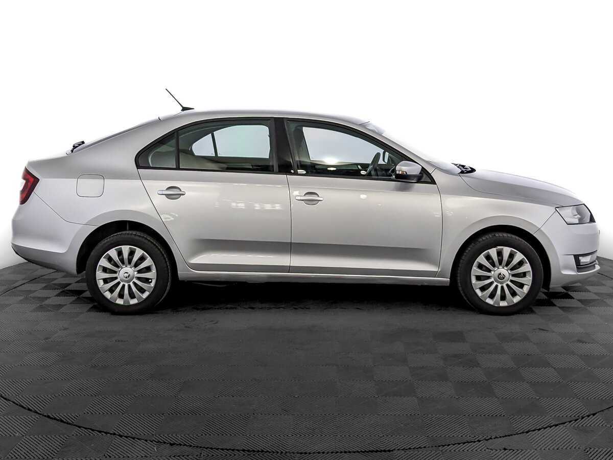 Skoda Rapid 2018 года с пробегом. Фото: #3