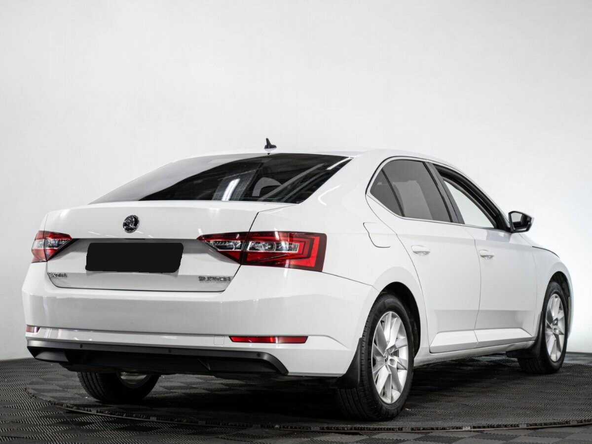 Skoda Superb 2018 года с пробегом. Фото: #3