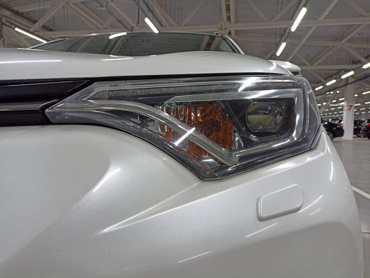 Toyota RAV4 2017 года с пробегом. Фото: #16