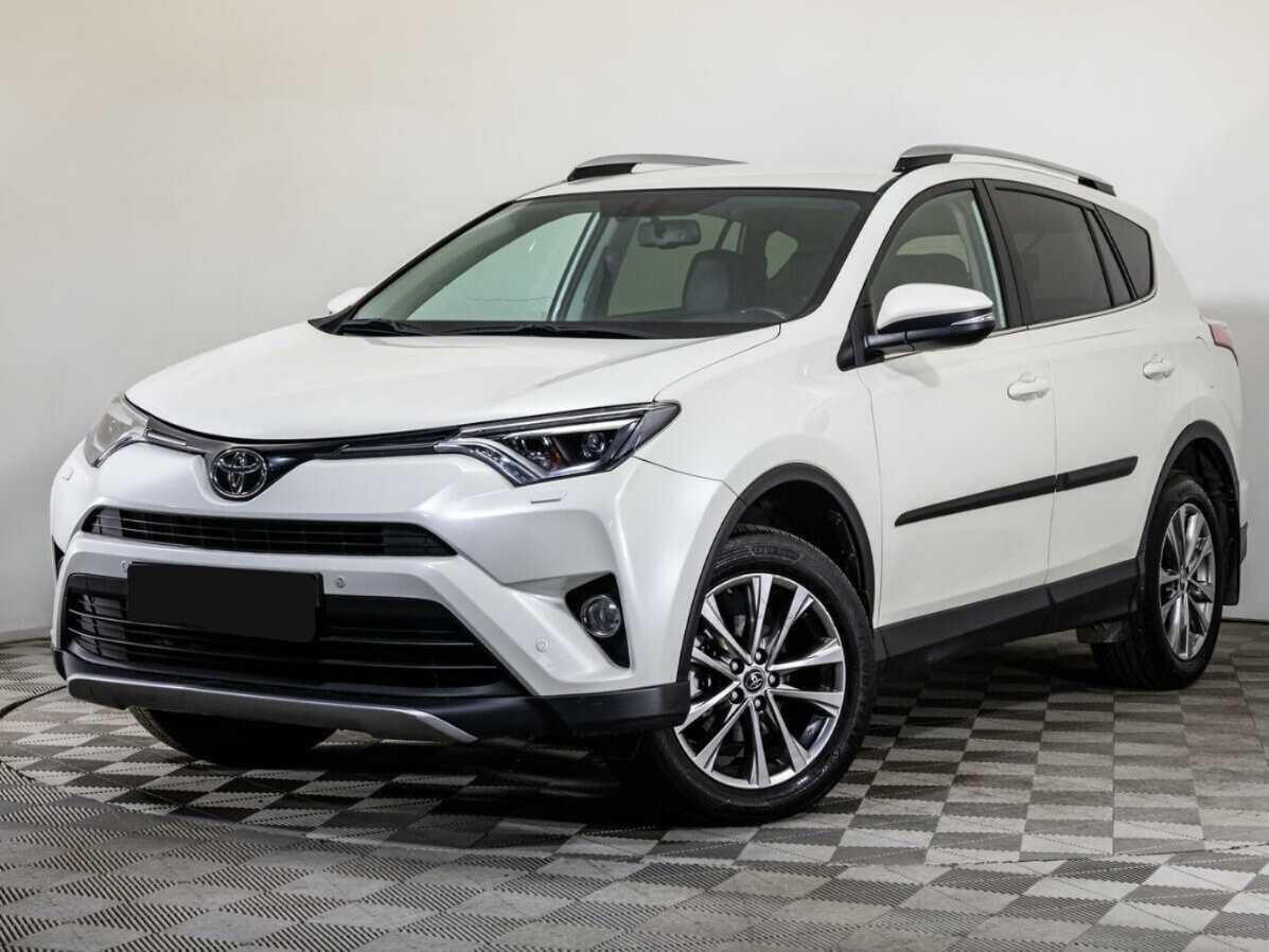 Toyota RAV4 2018 года с пробегом. Посмотреть фото