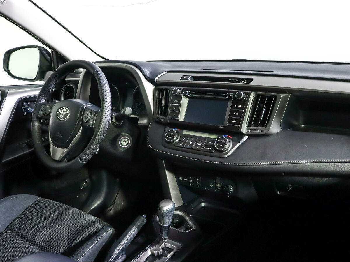 Toyota RAV4 2016 года с пробегом. Фото: #6