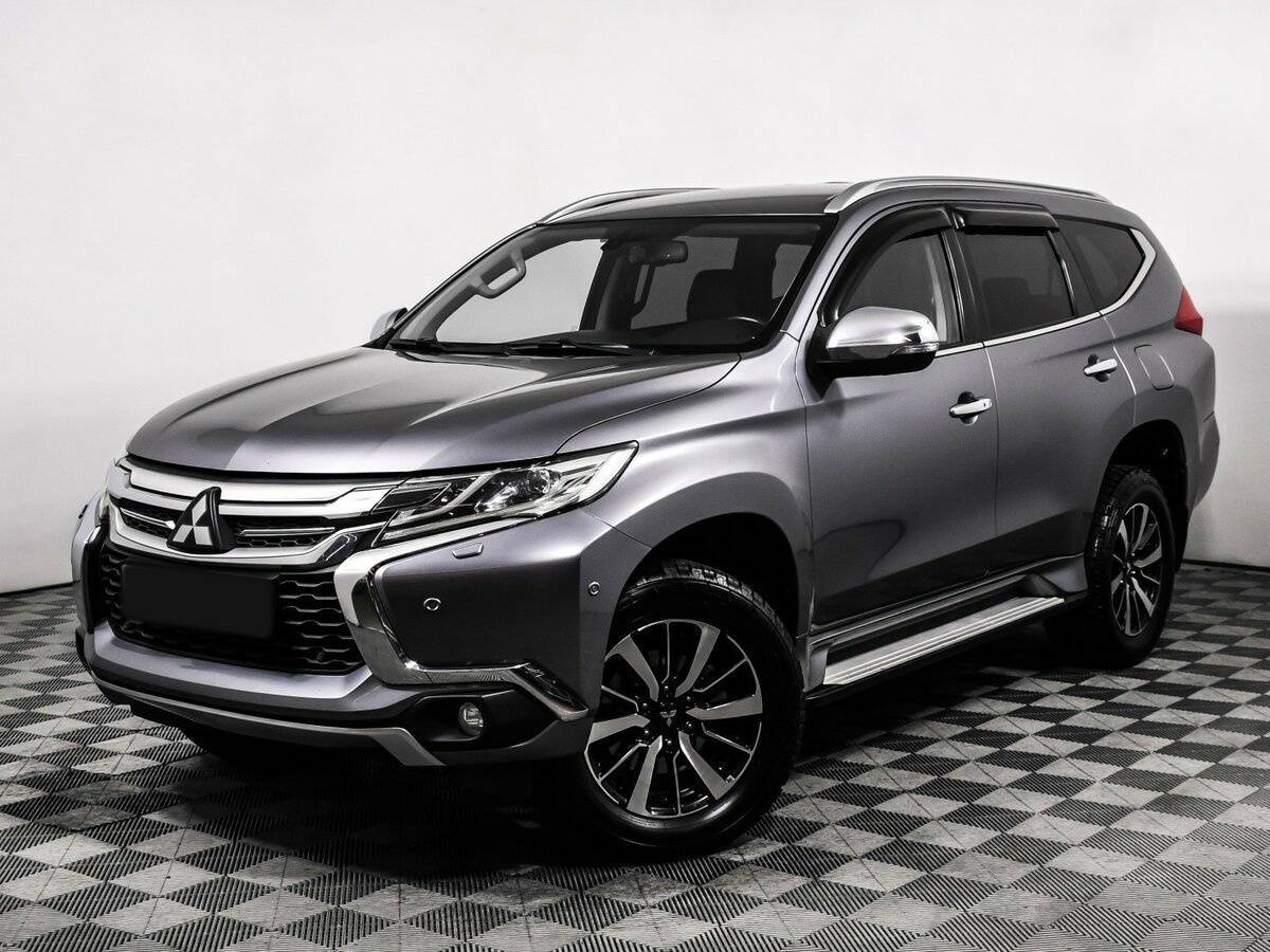 Mitsubishi Pajero Sport 2017 года с пробегом. Посмотреть фото