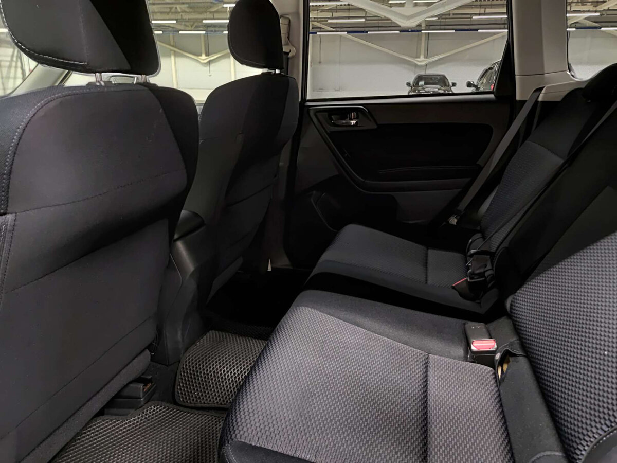 Subaru Forester 2015 года с пробегом. Фото: #10