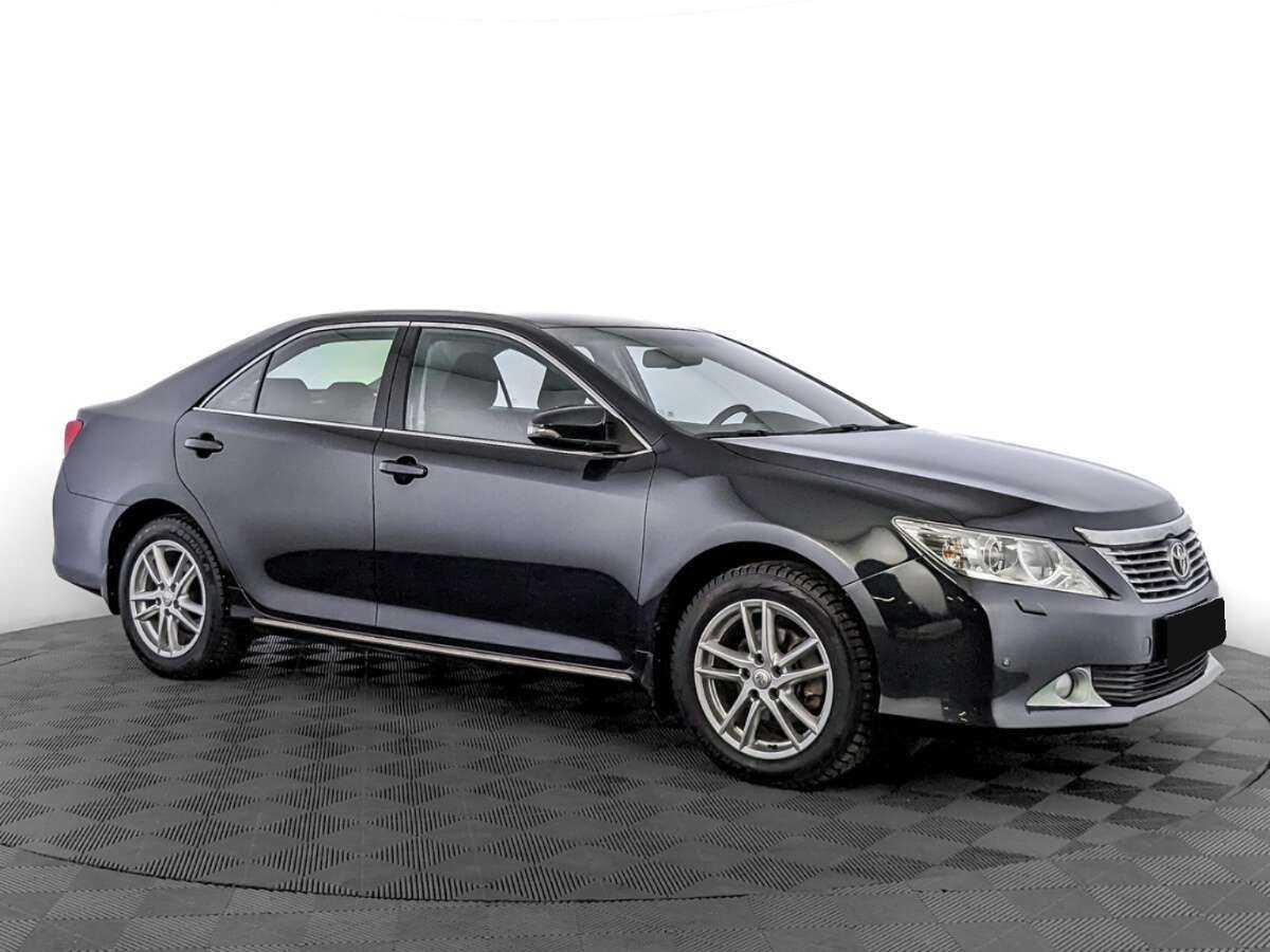 Toyota Camry 2013 года с пробегом. Фото: #2